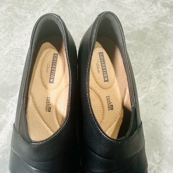 Clarks Collection Women's Black Leather Soft Cushion Comfort Shoes Size 7M - Picture 2 of 6